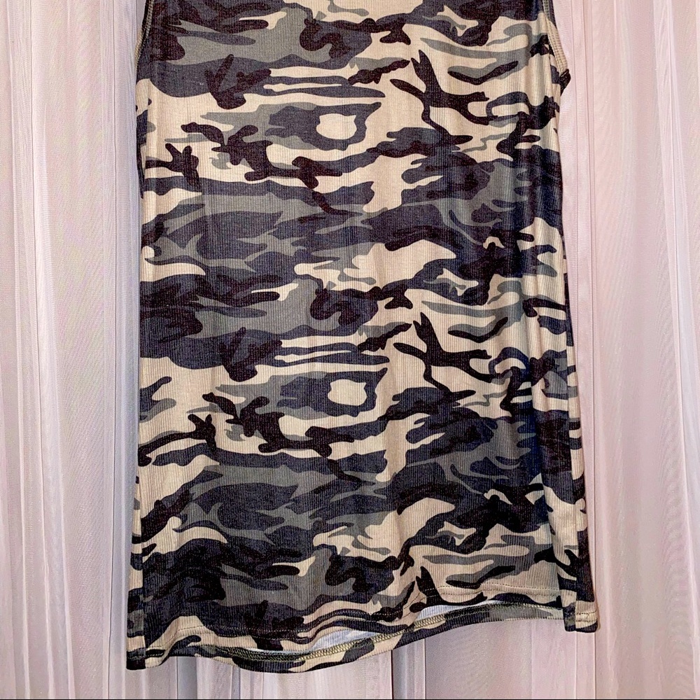 NWOT💚🤎🖤CAMO TANK🖤🤎💚 - Picture 2 of 5